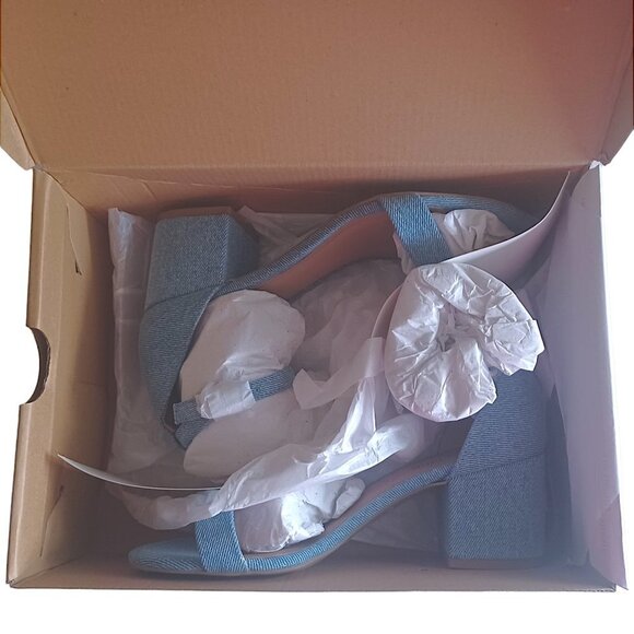 Call It Spring Stangarone Denim Light Blue Heel Sandals NIB - Picture 5 of 12